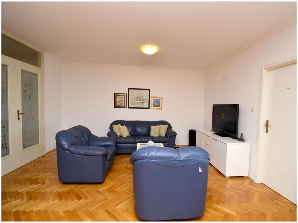 Apartment Laura بودْسْتغانا الغرفة الصورة