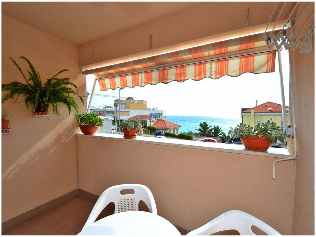 Apartment Laura بودْسْتغانا الغرفة الصورة