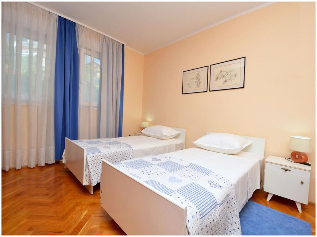Apartment Laura بودْسْتغانا الغرفة الصورة