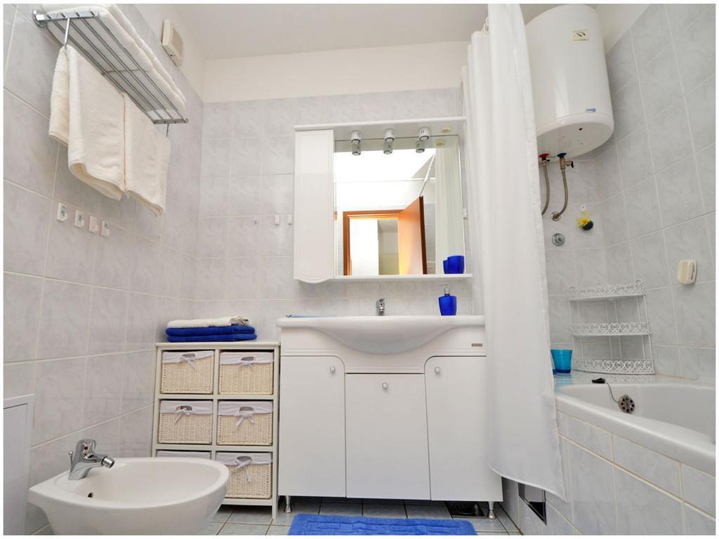 Apartment Laura بودْسْتغانا الغرفة الصورة