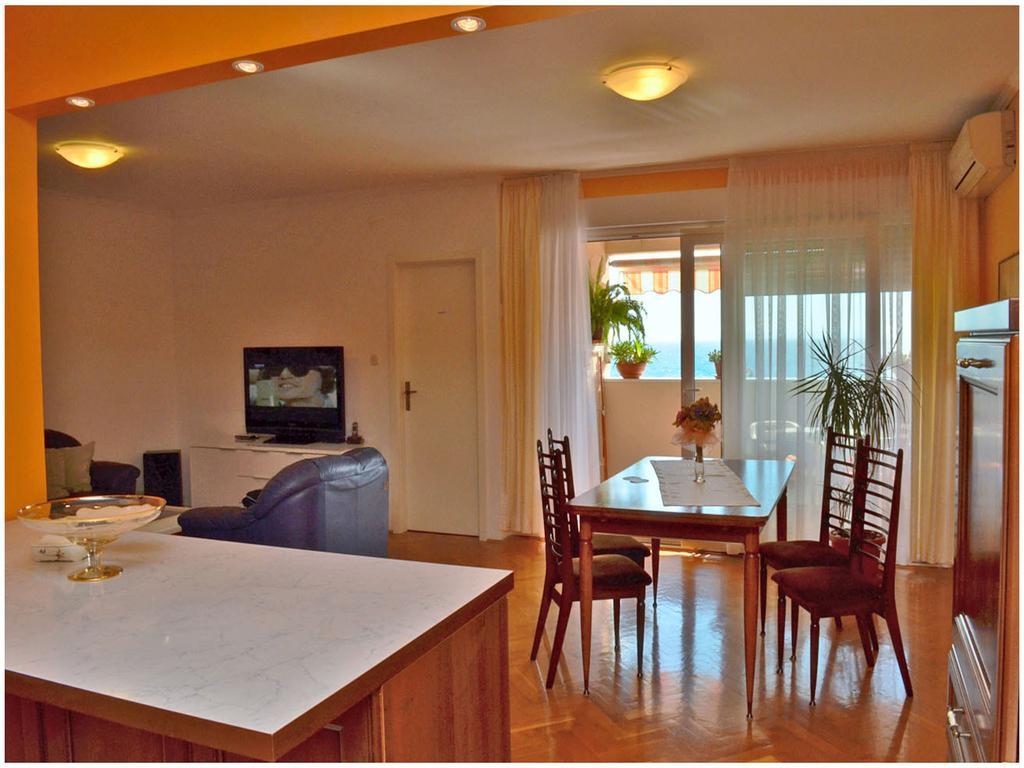Apartment Laura بودْسْتغانا الغرفة الصورة